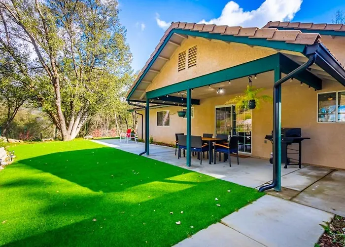 Mystic Mountain Villa, 14 Miles From Yosemite