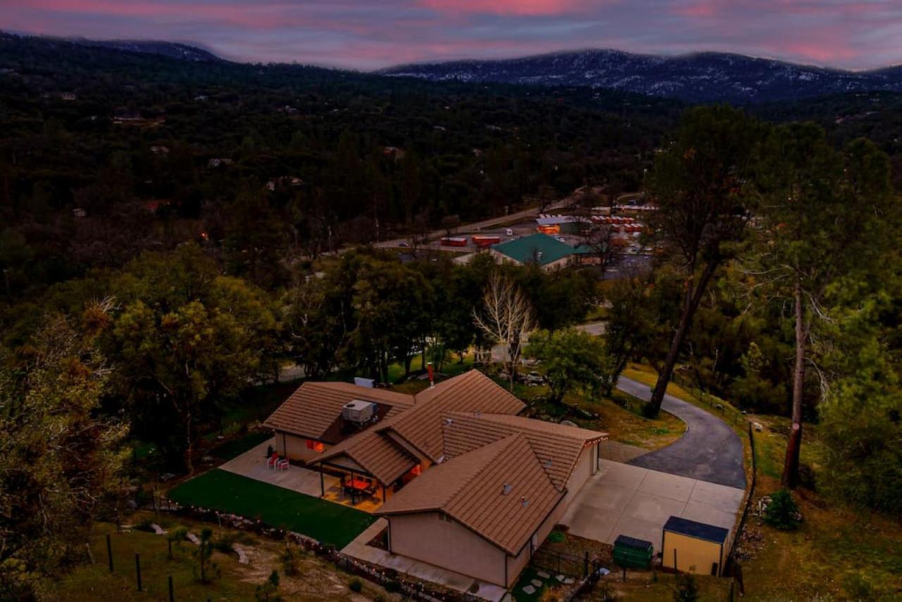 Villa Mystic Mountain Villa, 14 Miles From Yosemite *
