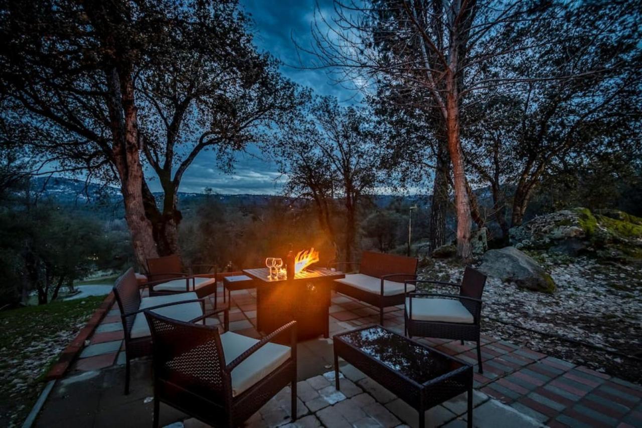 Villa Mystic Mountain Villa, 14 Miles From Yosemite