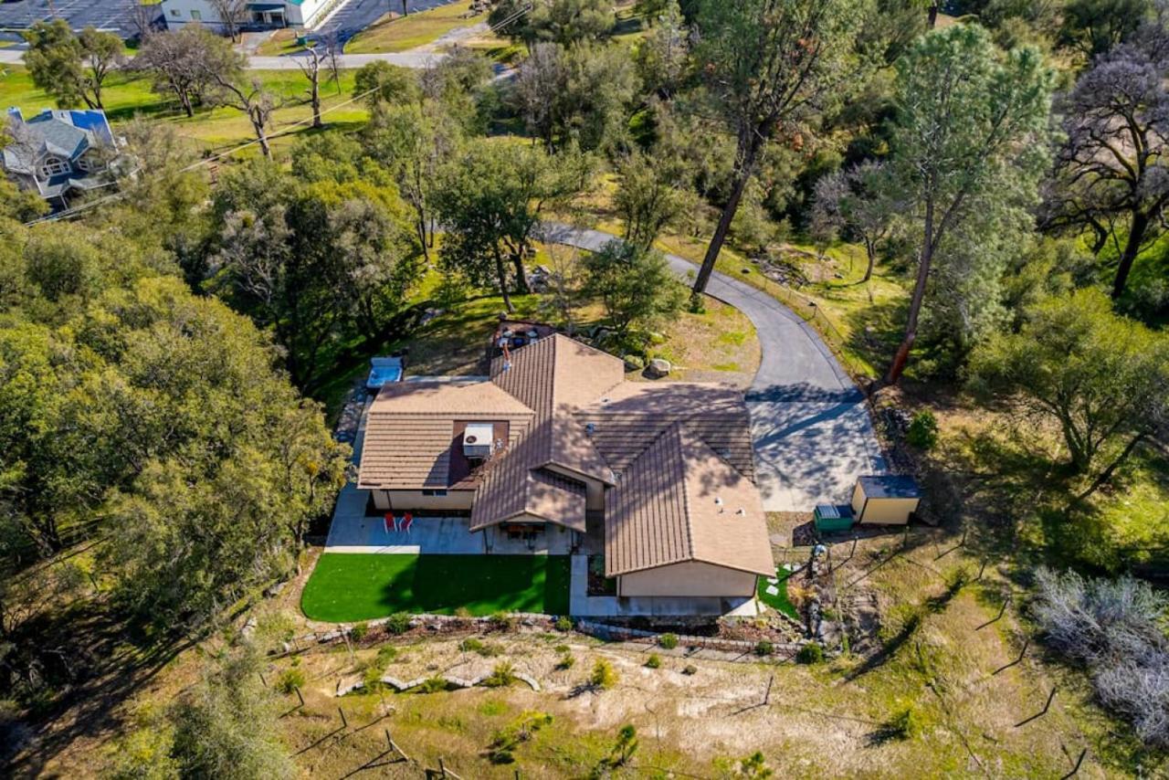 Mystic Mountain Villa, 14 Miles From Yosemite *